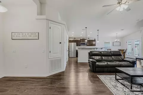 Entry Way - 4378 Thistle Pine Ct, Pace, FL 32571 photo 5 of 8