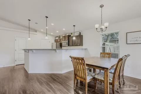 Dining - 4378 Thistle Pine Ct, Pace, FL 32571 photo 4 of 4