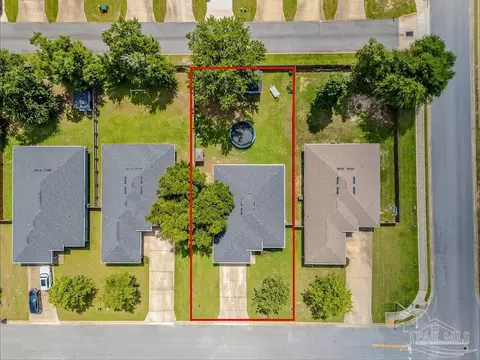 View/Area - 4378 Thistle Pine Ct, Pace, FL 32571 photo 2 of 10