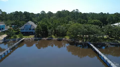 879 Dolphin Rd, Milton, FL 32583 photo 17