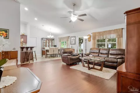 5605 Tucker Cir, Pace, FL 32571 photo 7