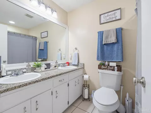 Bath - 5692 Pine Ridge Dr, Milton, FL 32570 photo 1 of 3