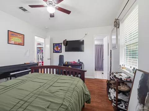 Bedroom - 5692 Pine Ridge Dr, Milton, FL 32570 photo 5 of 6