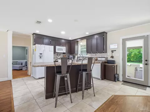 Kitchen - 5692 Pine Ridge Dr, Milton, FL 32570 photo 1 of 4