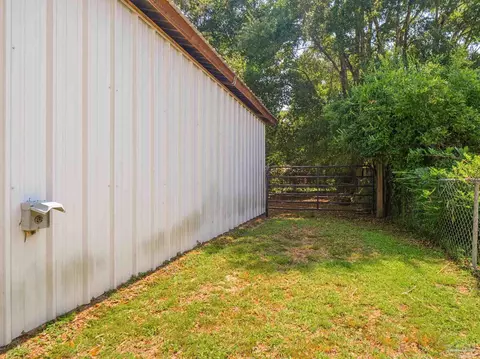 Exterior - 5692 Pine Ridge Dr, Milton, FL 32570 photo 8 of 10