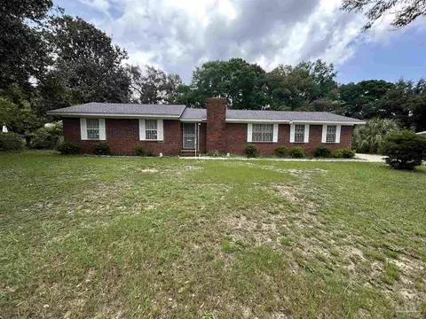 2820 Bayview Way, Pensacola, FL 32503