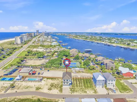 217 Clipper Dr, Pensacola, FL 32507