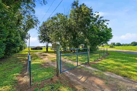 4478 Darney Rd, Jay, FL 32565 photo 2