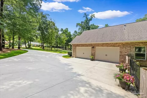 5224 Emerald Dr, Pace, FL 32571 photo 3