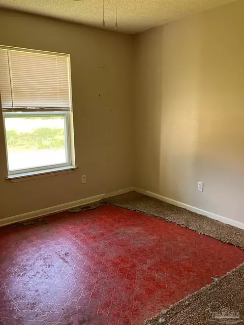 4075 Charles Cir, Pace, FL 32571 photo 10