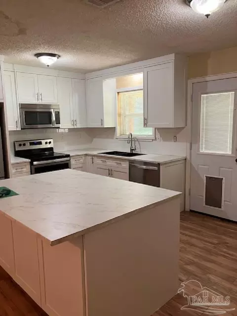 4075 Charles Cir, Pace, FL 32571 photo 2