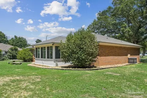 5097 Hamilton Ln, Pace, FL 32571 photo 7