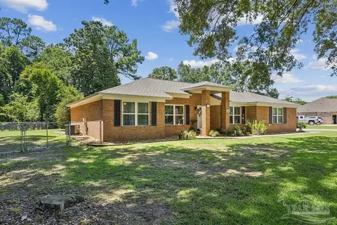 5097 Hamilton Ln, Pace, FL 32571 photo 2