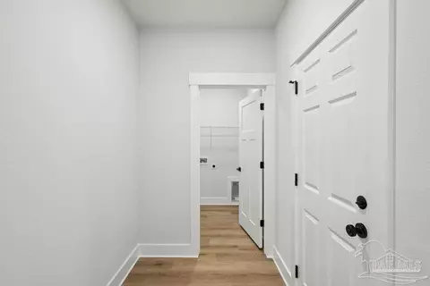 Entry Way - 3261 Glade Dr, Milton, FL 32570 photo 4 of 6