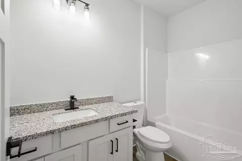 Bath - 3261 Glade Dr, Milton, FL 32570 photo 1 of 2