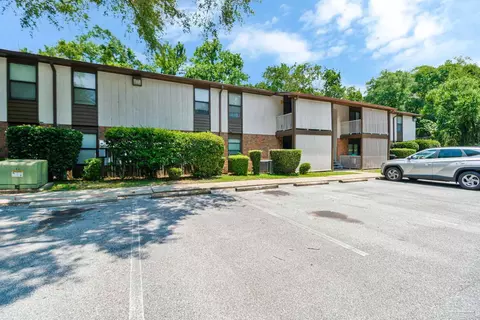 8370 Carl Dean St #112, Pensacola, FL 32514