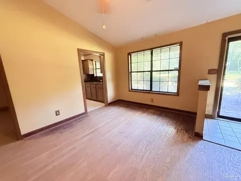 5244 Suwanee St, Milton, FL 32583 photo 7
