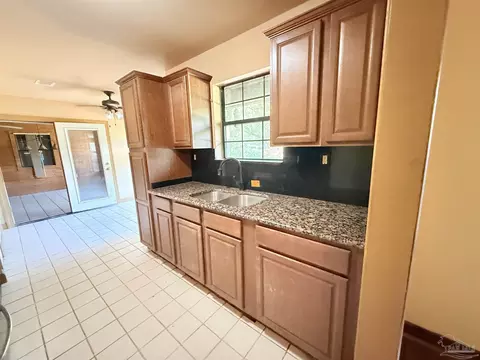 5244 Suwanee St, Milton, FL 32583 photo 3