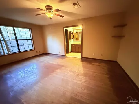 5244 Suwanee St, Milton, FL 32583 photo 8