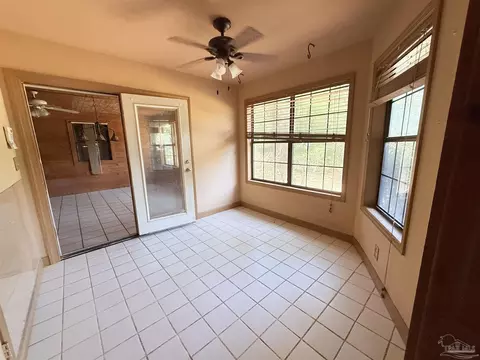 5244 Suwanee St, Milton, FL 32583 photo 5