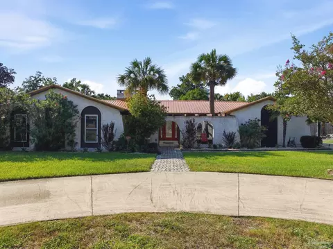 114 Fairpoint Dr, Gulf Breeze, FL 32561