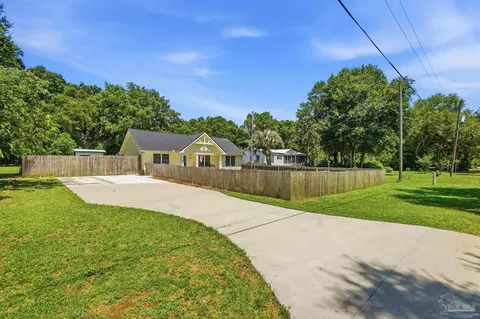 Exterior - 4503 Rice Rd, Milton, FL 32583 photo 2 of 18
