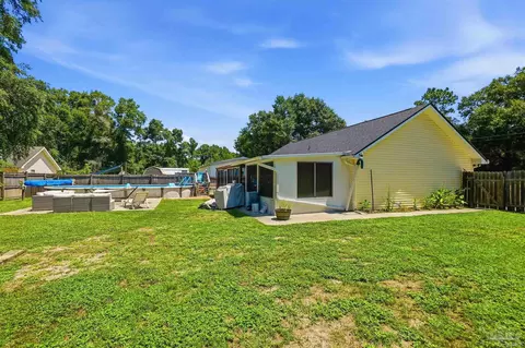 Exterior - 4503 Rice Rd, Milton, FL 32583 photo 15 of 18