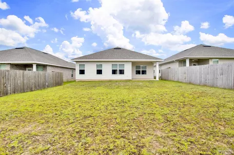 Exterior - 1641 Slate Dr, Cantonment, FL 32533 photo 3 of 8