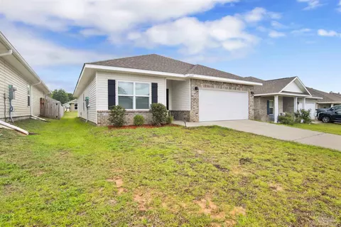 Exterior - 1641 Slate Dr, Cantonment, FL 32533 photo 5 of 8