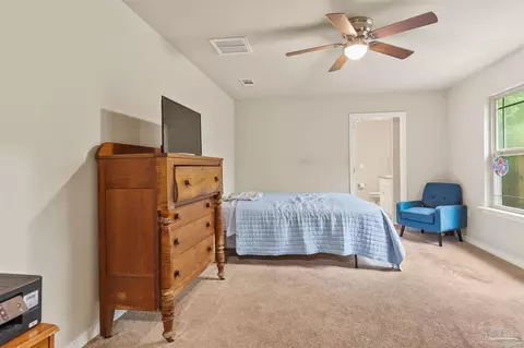 Bedroom - 4571 Sunlight Cir, Milton, FL 32583 photo 3 of 5