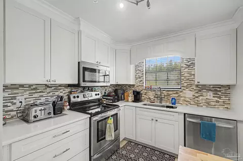 Kitchen - 1200 Hidden Terrace Dr, Cantonment, FL 32533 photo 2 of 4