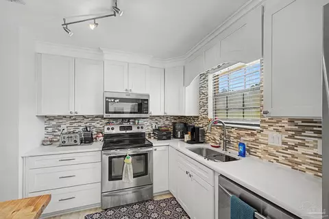 Kitchen - 1200 Hidden Terrace Dr, Cantonment, FL 32533 photo 4 of 4