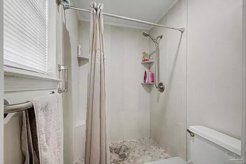 Bath - 1200 Hidden Terrace Dr, Cantonment, FL 32533 photo 4 of 4