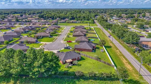 View/Area - 5764 Shady Glen Ct, Pace, FL 32571 photo 6 of 7