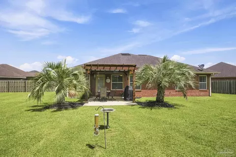Exterior - 5764 Shady Glen Ct, Pace, FL 32571 photo 4 of 12