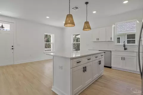 Kitchen - 2995 N 13th Ave, Milton, FL 32583 photo 2 of 2