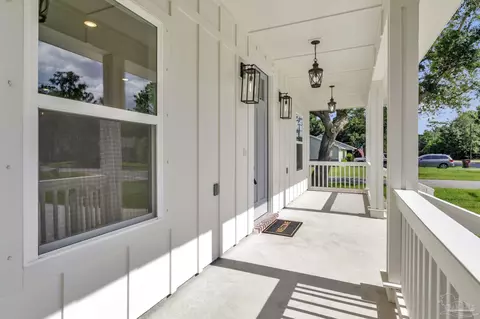 Exterior - 2995 N 13th Ave, Milton, FL 32583 photo 3 of 5