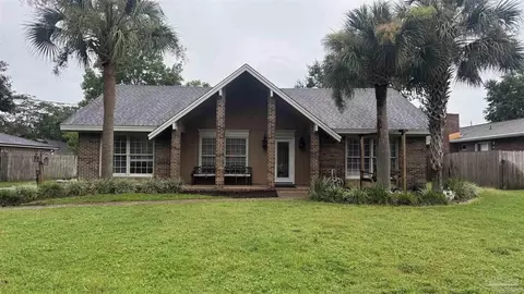 5865 Reynosa Dr, Pensacola, FL 32504