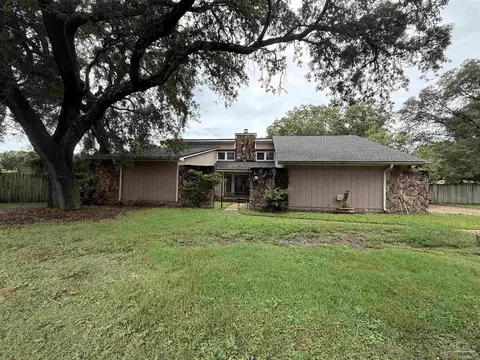 365 Arabian Dr, Pensacola, FL 32506