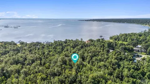 3600 Blk Mackey Cove Dr, Pensacola, FL 32514