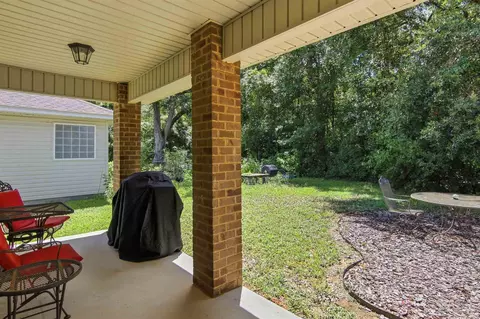Exterior - 5183 Teresa Dr, Milton, FL 32583 photo 3 of 12