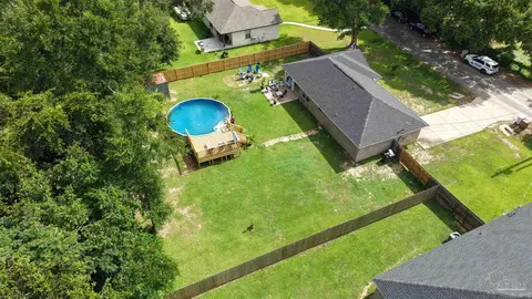 4866 Lamar Dr, Pace, FL 32571 photo 4