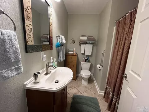Bath - 1238 Tate Rd #-, Cantonment, FL 32533 photo 4 of 4