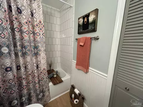 Bath - 1238 Tate Rd, Cantonment, FL 32533 photo 2 of 7