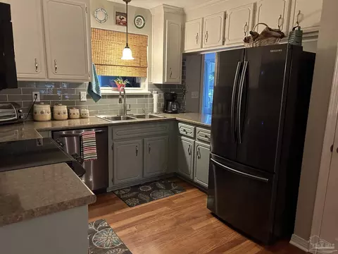 Kitchen - 1238 Tate Rd, Cantonment, FL 32533 photo 4 of 6