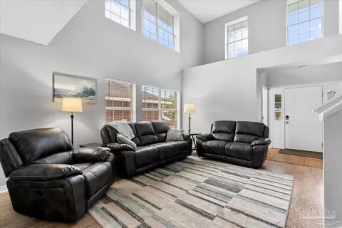 765 Ladner Dr, Pensacola, FL 32505