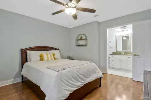 Bedroom - 5662 Als Way, Milton, FL 32583 photo 7 of 8