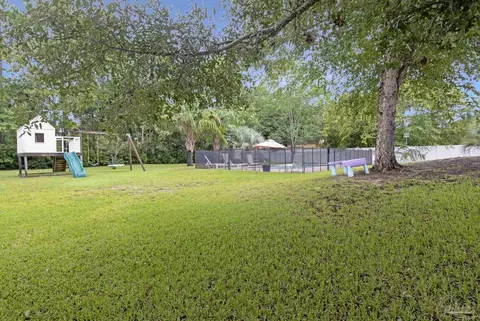 Exterior - 5662 Als Way, Milton, FL 32583 photo 4 of 15
