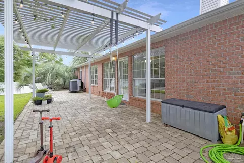 Exterior - 5662 Als Way, Milton, FL 32583 photo 8 of 15