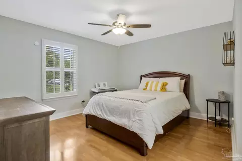 Bedroom - 5662 Als Way, Milton, FL 32583 photo 6 of 8